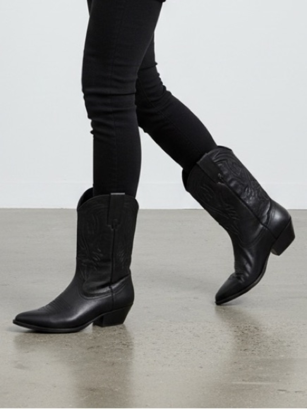Maine Woods Black Leather Pointed-Toe Heeled Boots